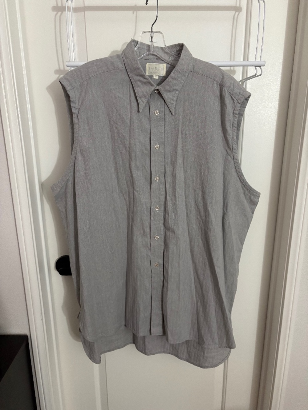 Men’s Gray Sleeveless Button Down Shirt Size 17